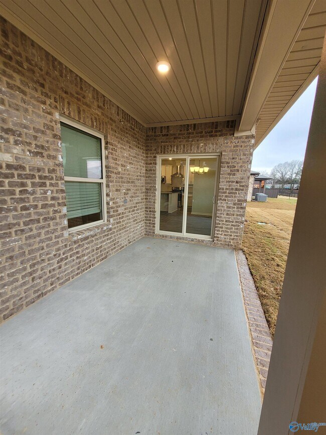 Building Photo - 16312 Trestle St