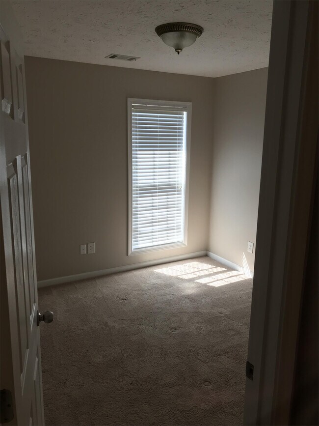 Building Photo - 25 Devonshire Dr