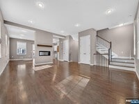 Building Photo - 26 Roosevelt Dr