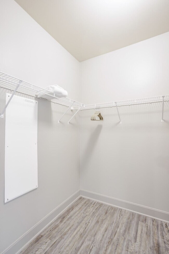 Building Photo - 121 E Freedom Way