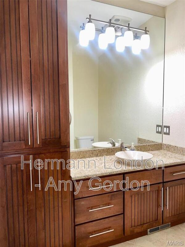 Building Photo - 4738 Olive St