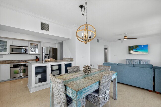 Building Photo - 275 NW Flagler Ave