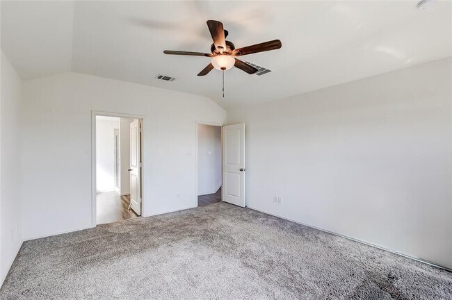 Building Photo - 730 Carol Dr