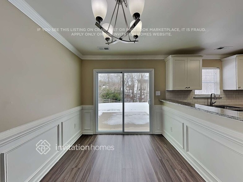 Building Photo - 8808 Clifton Meadow Dr