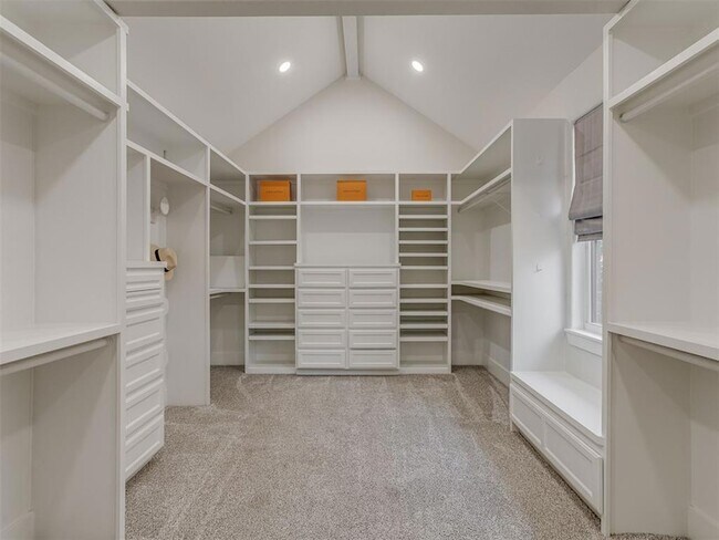 Building Photo - 4300 High Range Ln