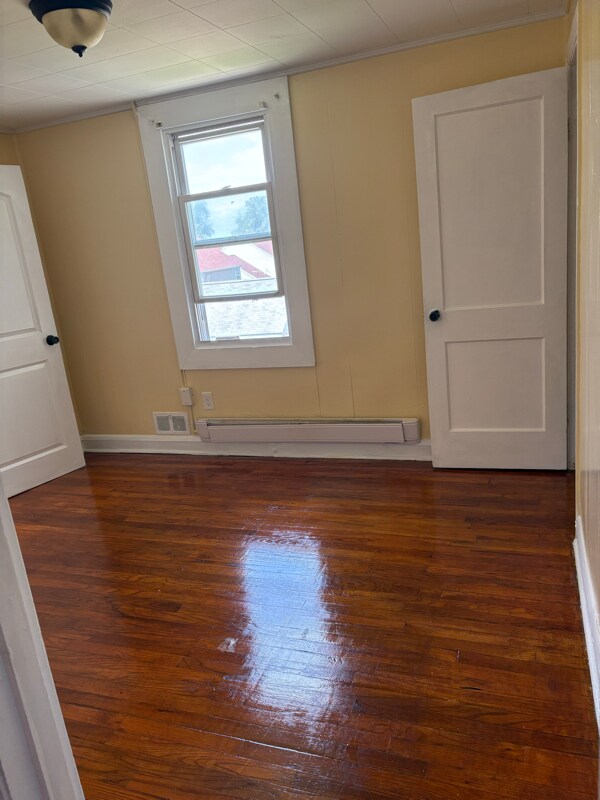 Building Photo - 1208 Daniels Ave