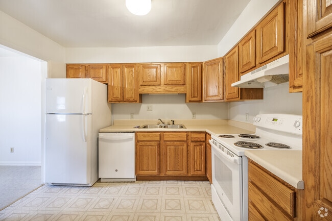 Building Photo - Coastal Park Townehomes