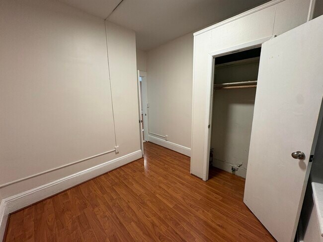 Building Photo - 6414 Park Ave