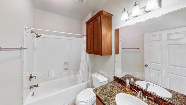 Building Photo - 159 Forest Dr