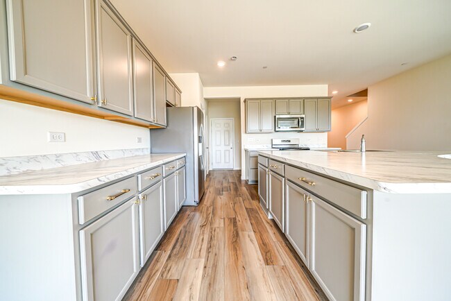 Building Photo - 2283 Horseshoe Cir