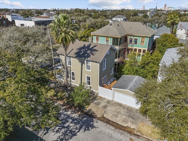 Building Photo - 1724 33rd St