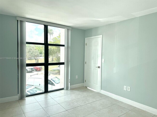 Building Photo - 2055 SW 122nd Ave