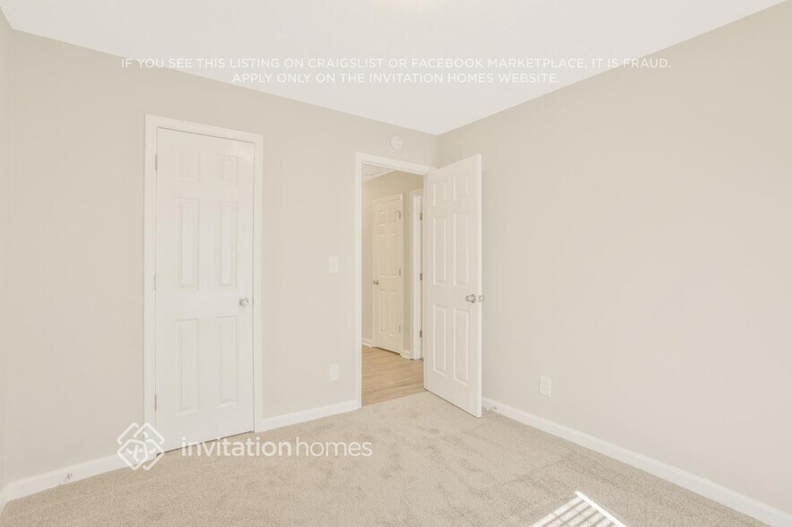 Building Photo - 2200 Ramblewood Cir