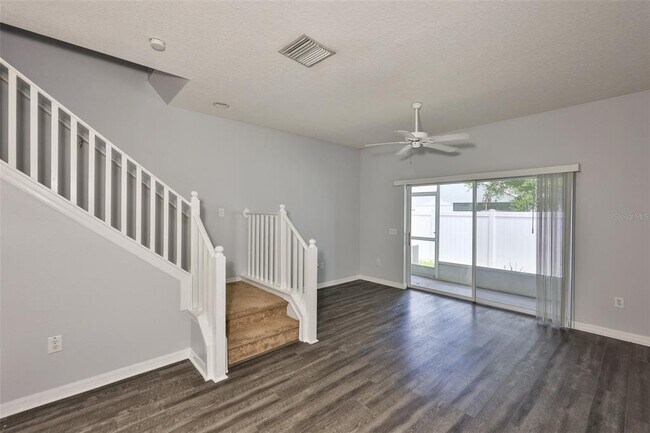 Building Photo - 12950 Kings Crossing Dr