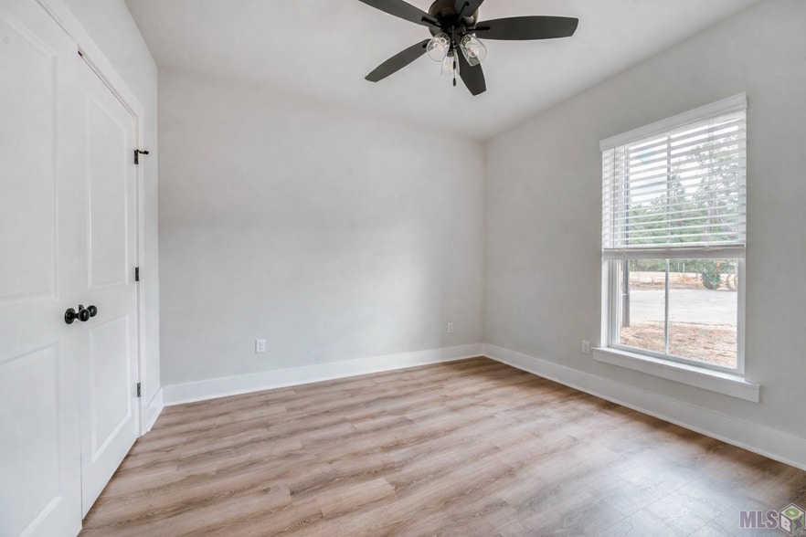 Building Photo - 8065 Lockhart Rd