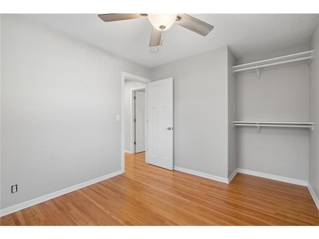 Building Photo - 3100 W 55th St