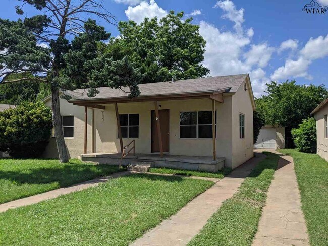 Primary Photo - 3208 York St