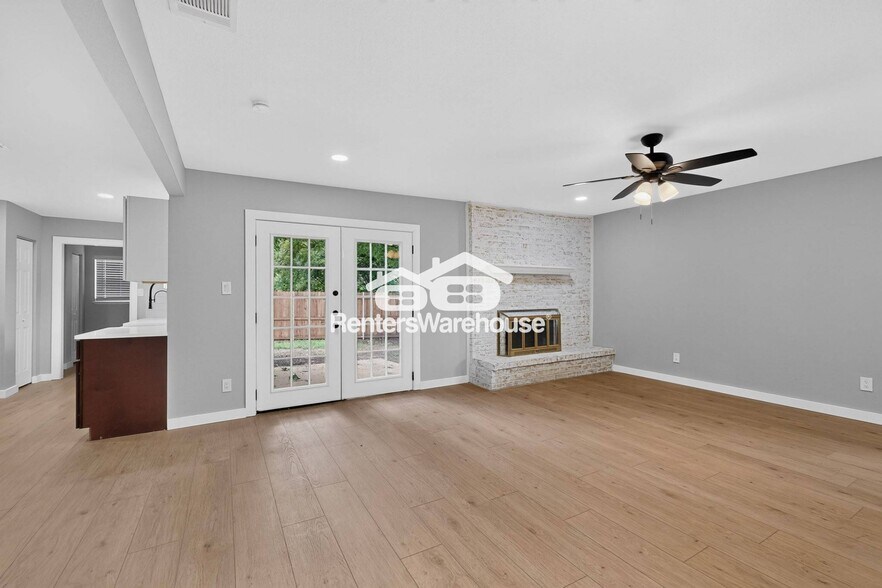 Building Photo - 1207 Creekwood Ct