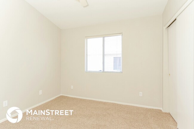Building Photo - 10063 E Paseo San Ardo