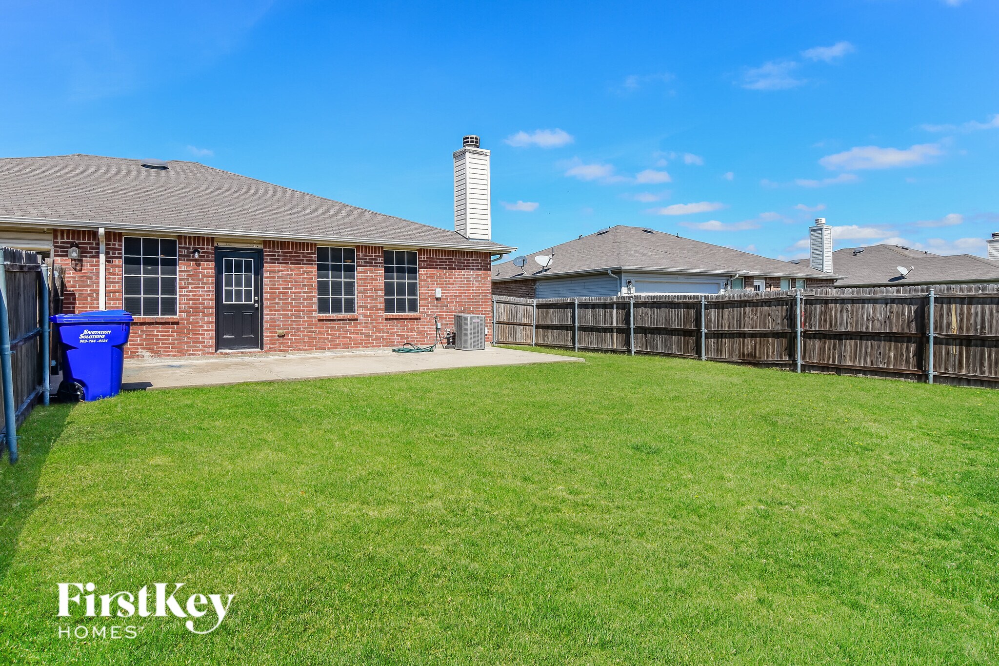 Building Photo - 609 Rosemary Dr