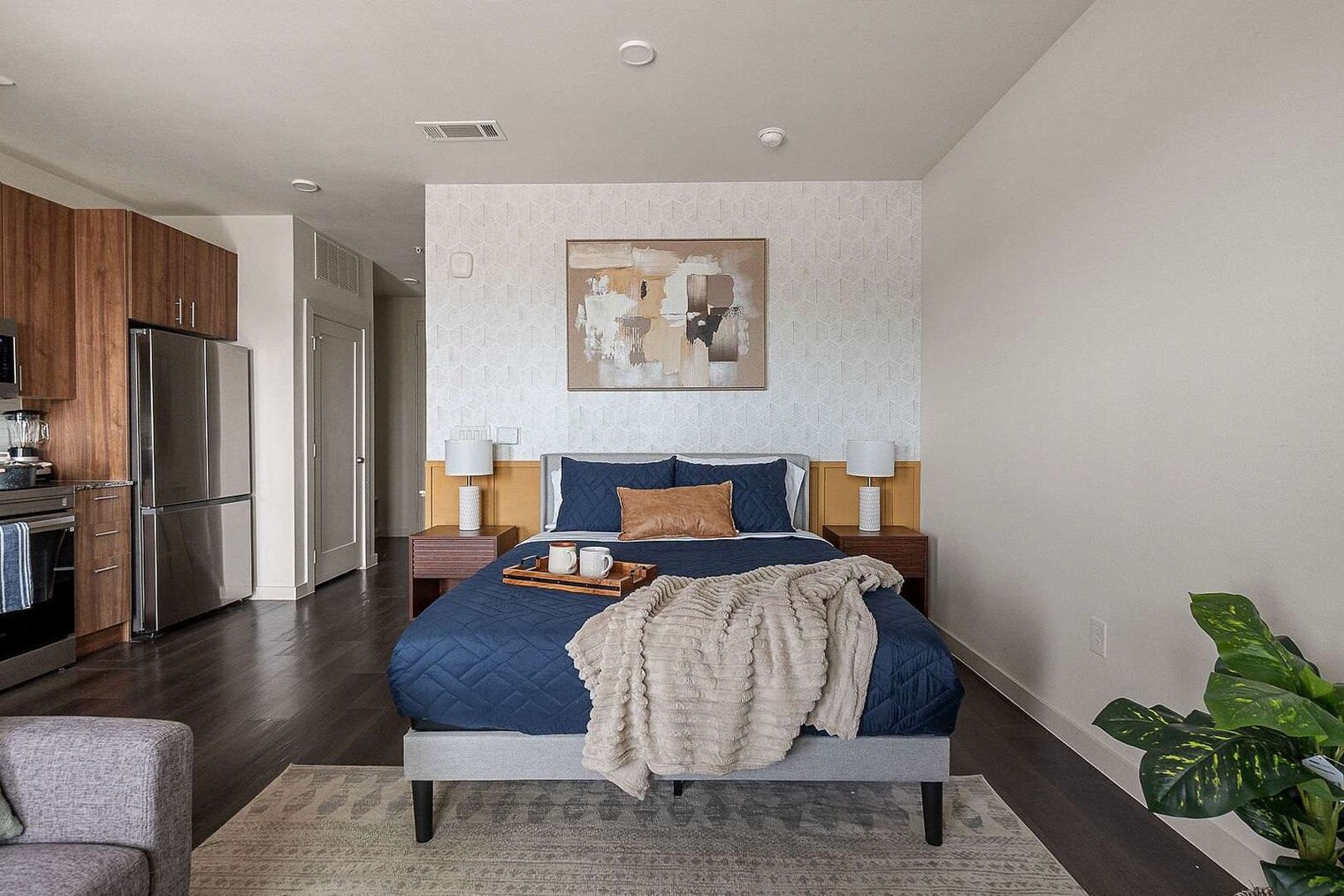 Building Photo - 2232 Empire Central Dr