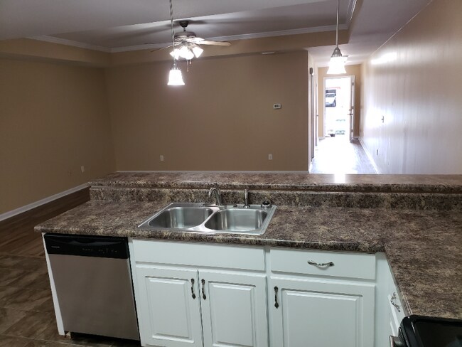 Building Photo - 120 Cody Dr