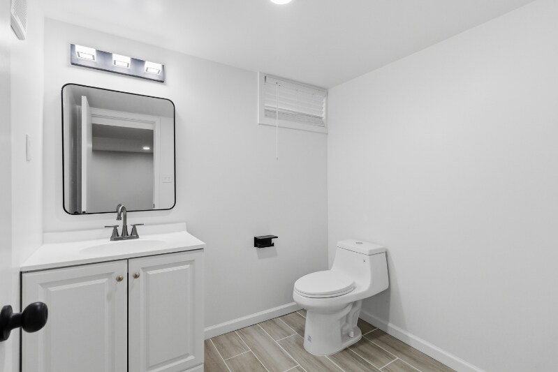 Building Photo - 3601 Mack Rd