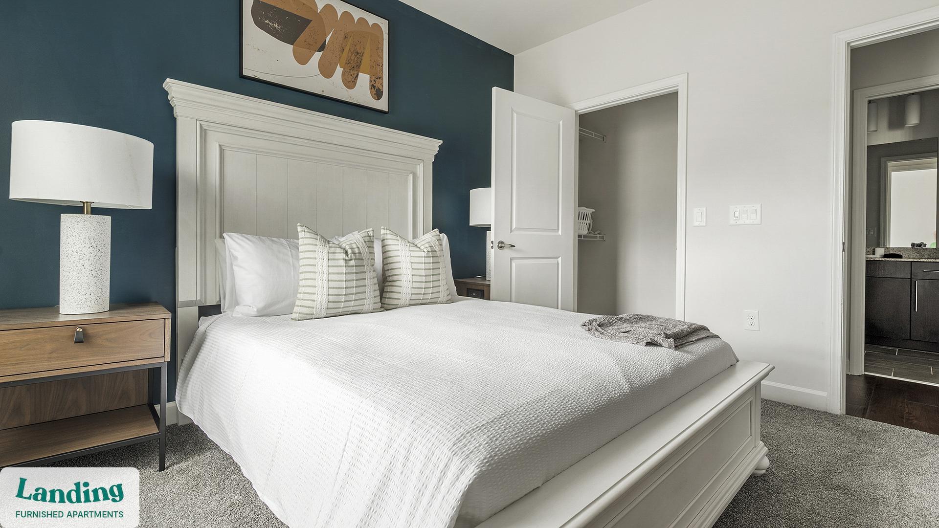 Building Photo - 11010 Northlake Landing Dr