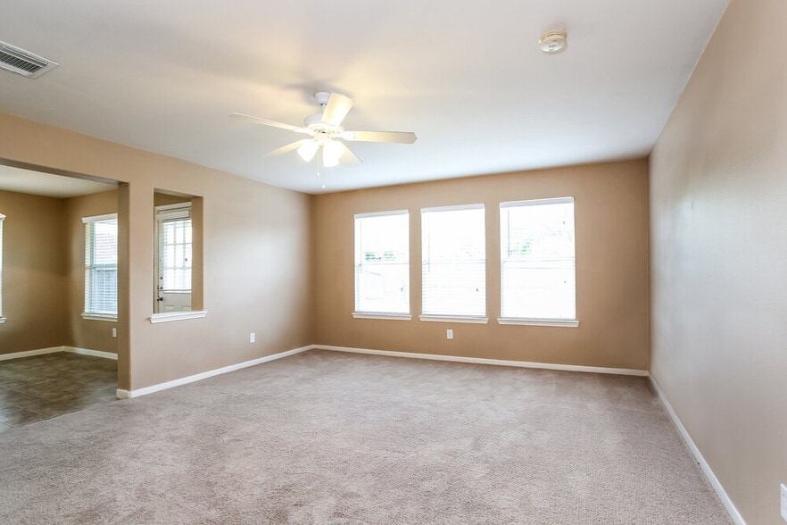 Building Photo - 9702 Winter Bloom Ln