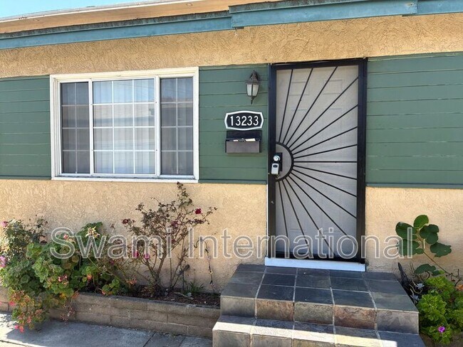 Building Photo - 13233 Kornblum Ave.