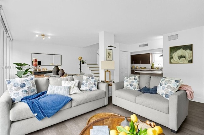 Building Photo - 830 NW 87th Ave