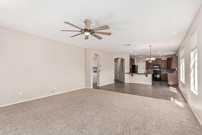 Building Photo - 3079 E Ridgewood Ln