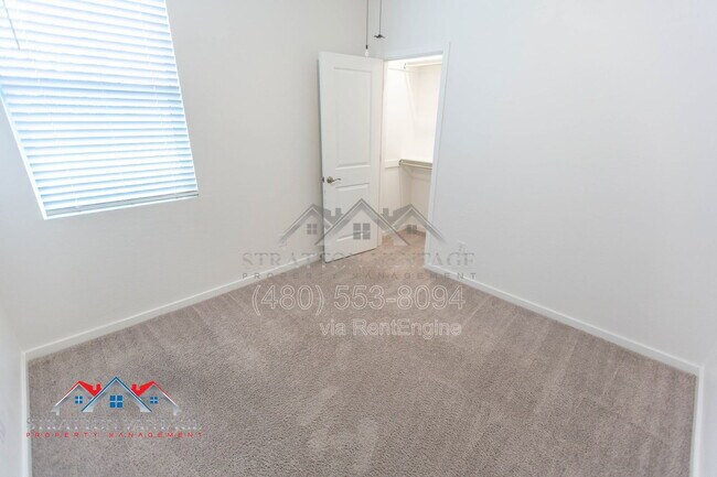 Building Photo - 2898 Kim Dr