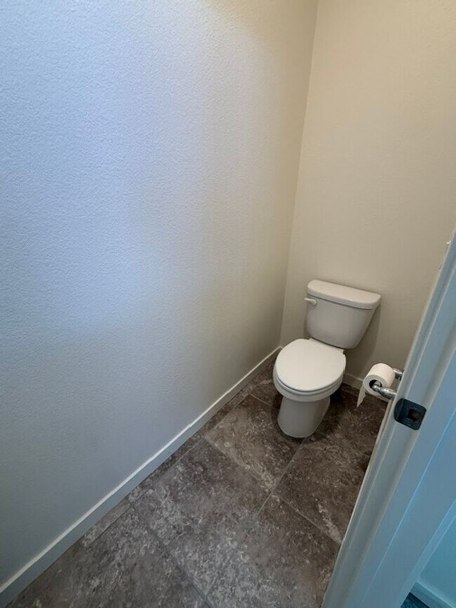 Building Photo - Charming Sun Valley Home with Generous Yard