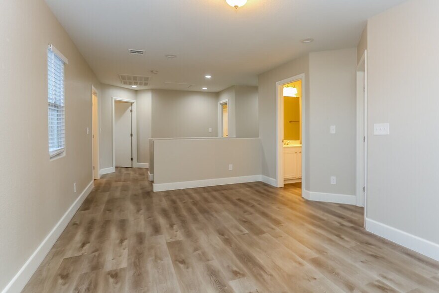 Building Photo - 10751 W Broxden Junction Ave