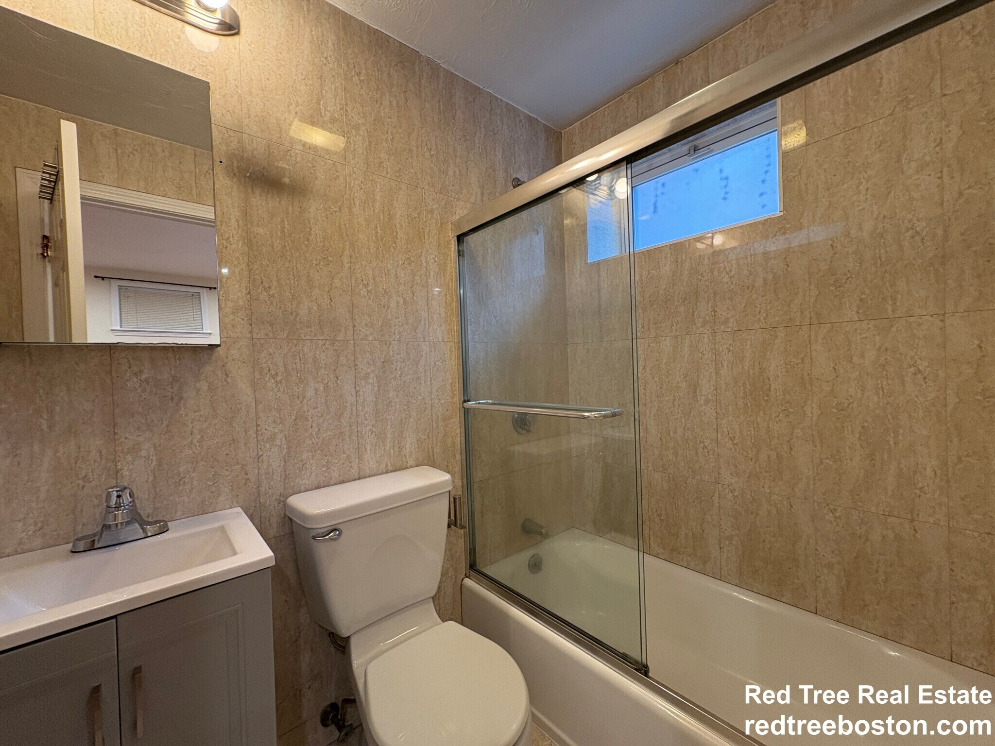 Building Photo - 69 Babcock St