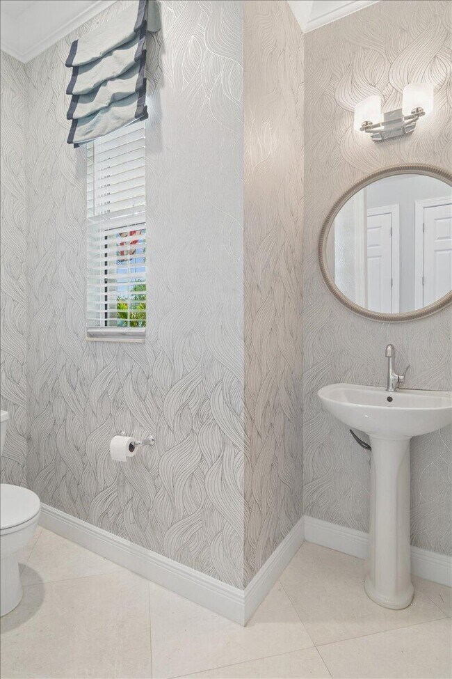 Building Photo - 17120 SW Ambrose Way