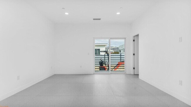 Building Photo - 67670 Buckboard Ln