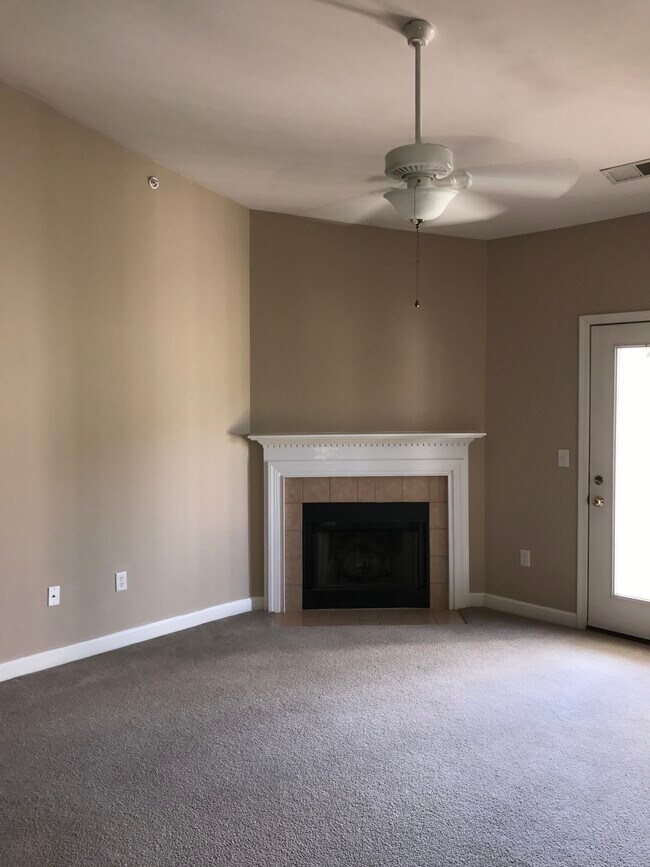 Building Photo - 17023 Doe Valley Ct