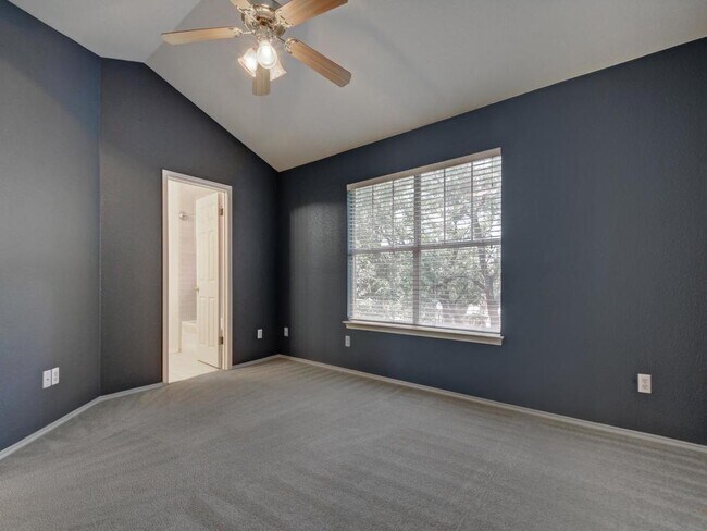 Building Photo - 4400 Switch Willo