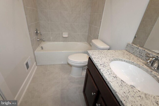 Building Photo - 9 Morrison Dr