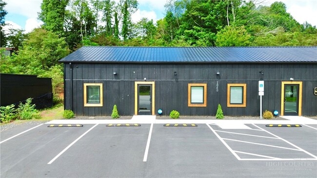 Building Photo - 1040 S Jefferson Ave