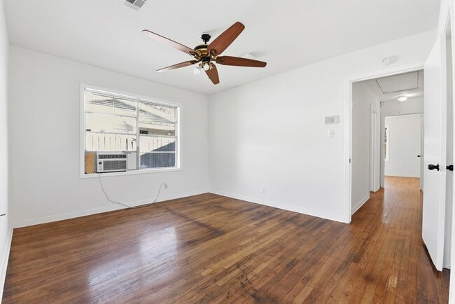 Building Photo - 7138 Mobud Dr