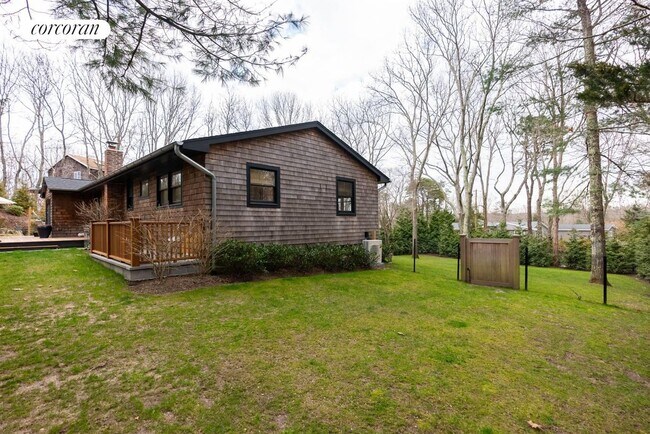 Building Photo - 35 Sylvan Ln