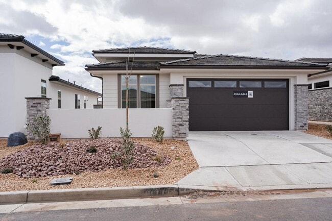 Building Photo - Beautiful New 3 Bedroom Home in Brio