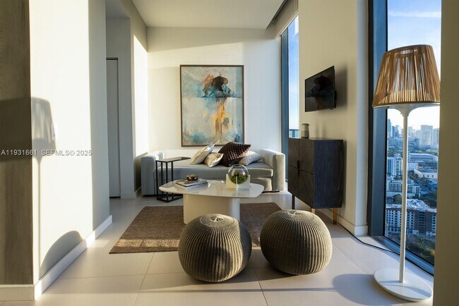 Building Photo - 501 NE 31st St