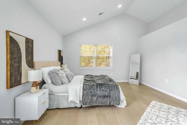 Building Photo - 12672 Catawba Dr