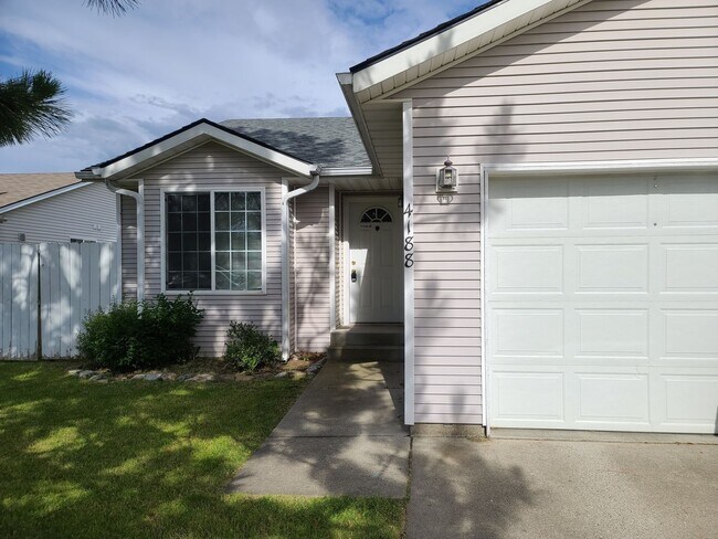 Building Photo - 4188 N Player Dr