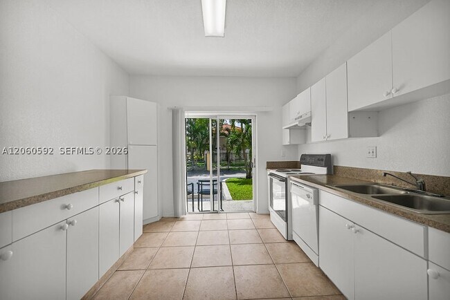 Building Photo - 6900 NW 179th St