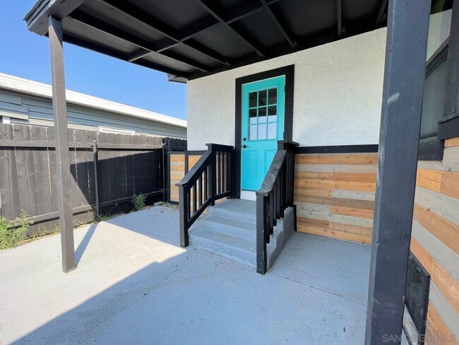 Building Photo - 1846 Klauber Ave